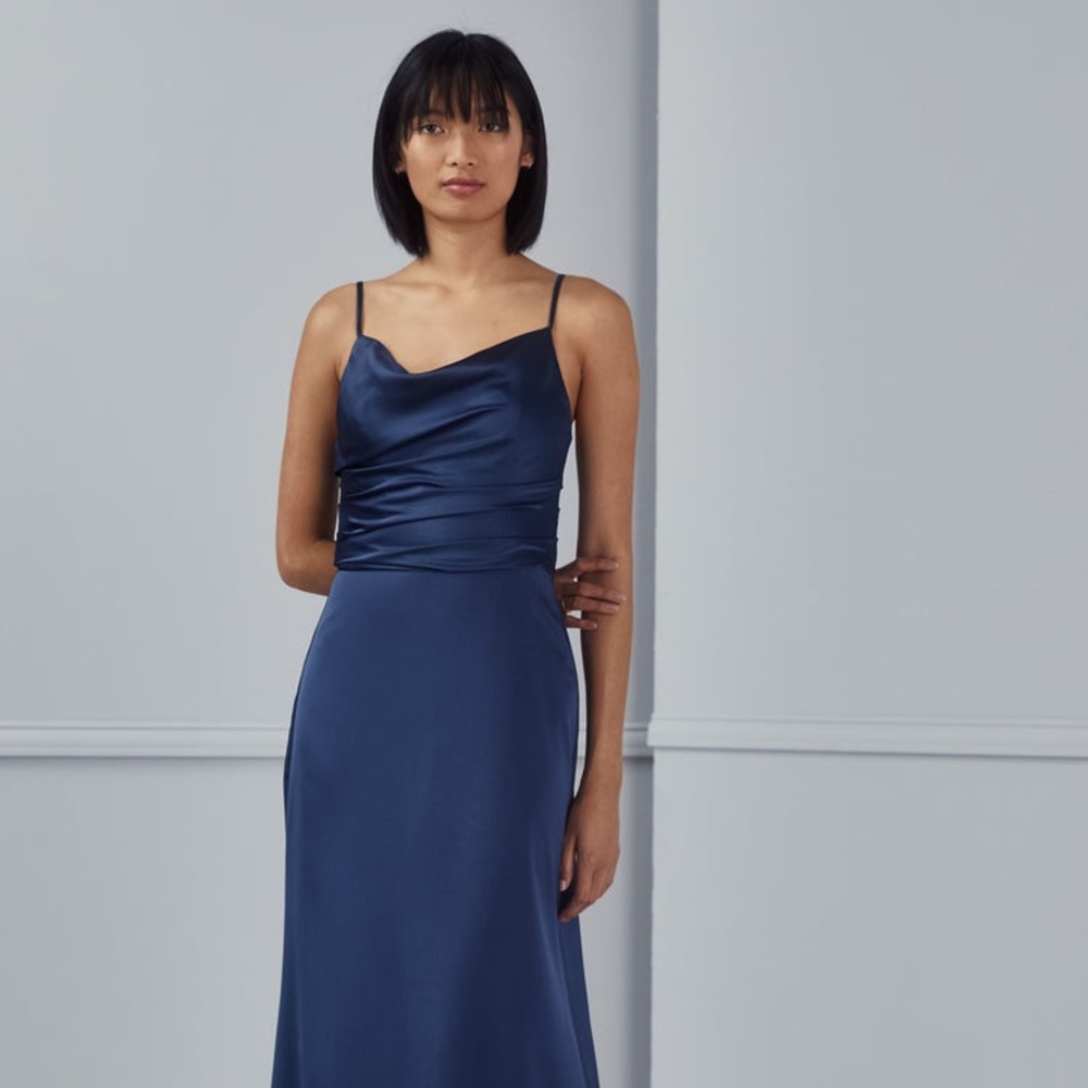 AMSALE Platinum size 10 bridesmaid/MOB or MOG dress. NWT.
